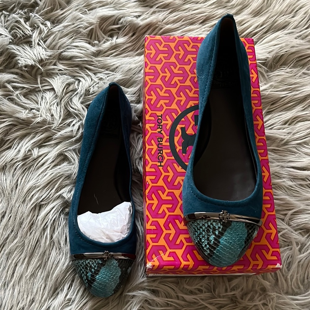 Women’s Tory Burch women’s size 10 shoes. Never worn